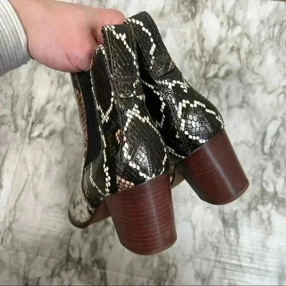 Madewell The Regan Boot in Snake Embossed Leather - Picture 8 of 12